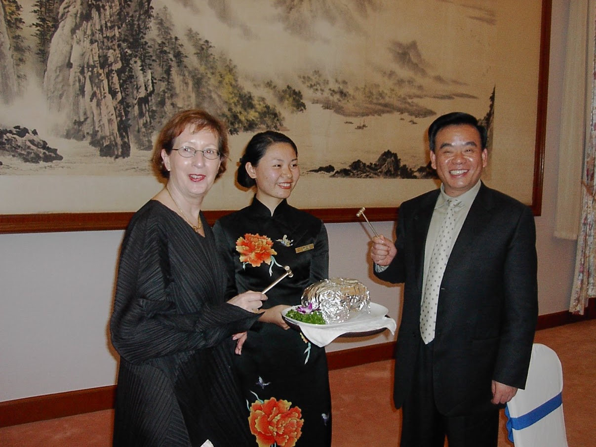 2002 Medienspiegel ASIA Media SERVICE